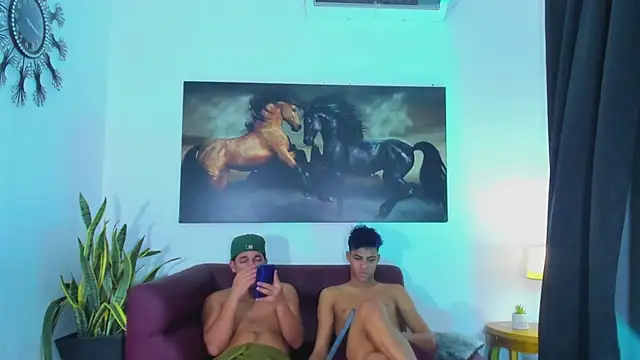 BOYS_IN_THE_EMPIRE 라이브 XXX 채팅
