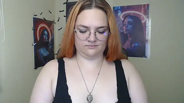 RinaRiii XXX чат на живо