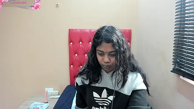 FOXY_LUNA's Live XXX Chat