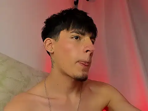 Mateo_Mitchell: απευθείας συνομιλία ΧΧΧ