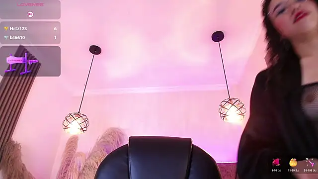 Amara_Davis1 即時 XXX 聊天