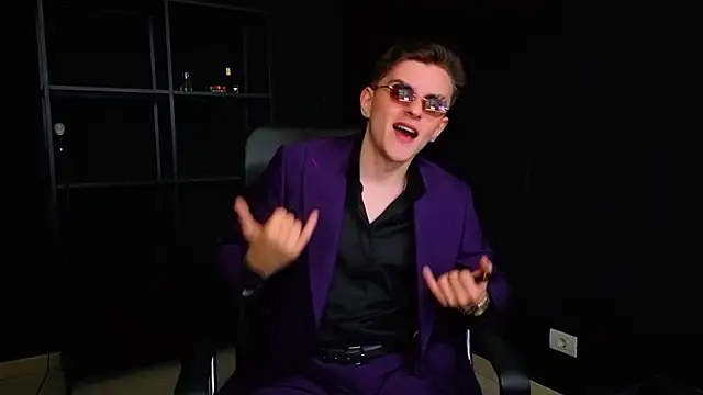 Chat +18 de FelixStarkk ao vivo