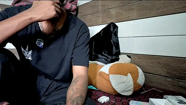 XXX chat uživo modela just_fucks
