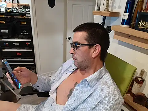 HoT_sHoT_357: απευθείας συνομιλία ΧΧΧ