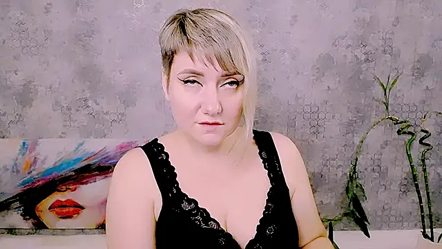 Djullia Live XXX-Chat