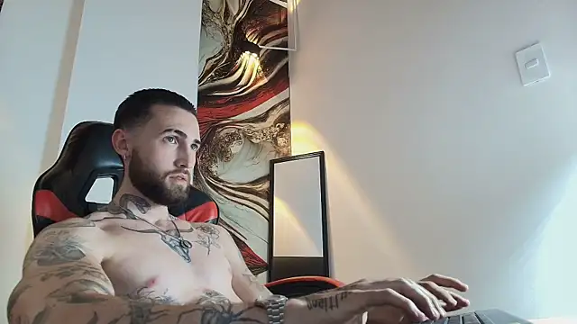 Luke_davis01 élő XXX-chatje