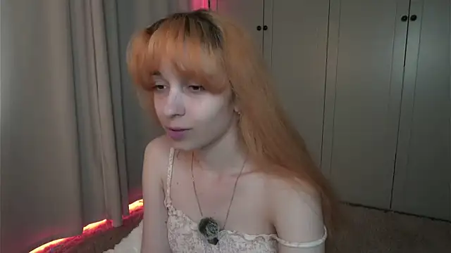 XXX chat uživo modela tgirlfoxy