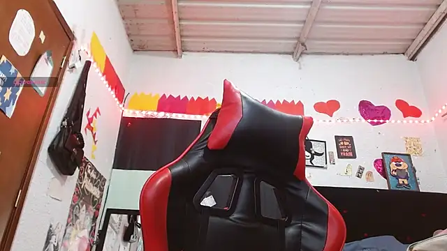 Chat +18 de Saray_extrovert_ ao vivo