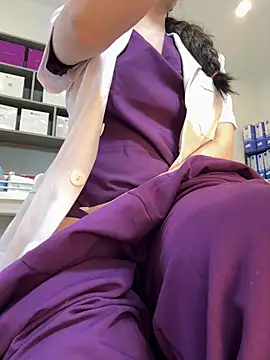 Webkamerová show secretly_masturbating