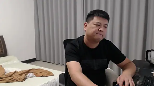 zhang1118 – Live XXX-chat