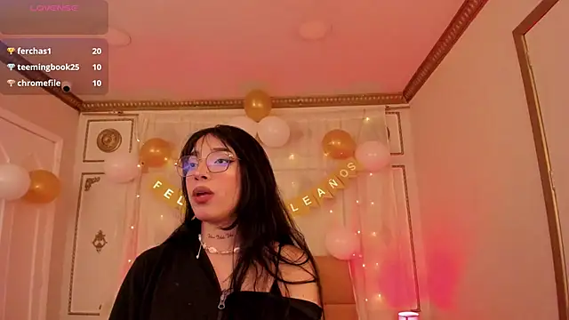 Živý XXX chat EmaLittle