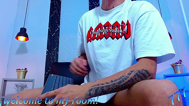 Erick_Wall live XXX chat
