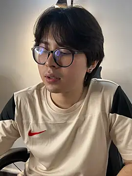 XXX chat uživo modela _Tommy_7