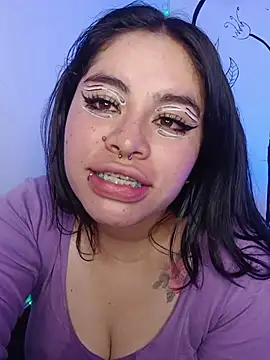 Chat +18 de Magic_Alicee_ ao vivo
