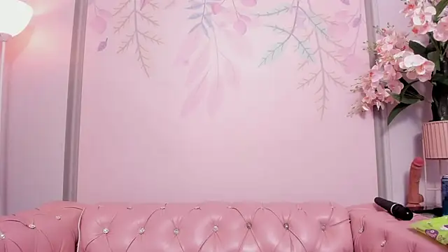 Miabloom19_'s Live XXX Chat