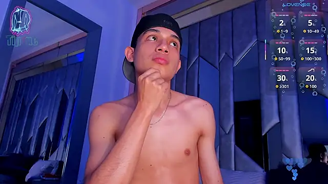 Sebax_Young Adlı Modelin Canlı XXX Sohbeti
