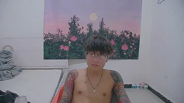 KK-cuteboy's Live XXX Chat