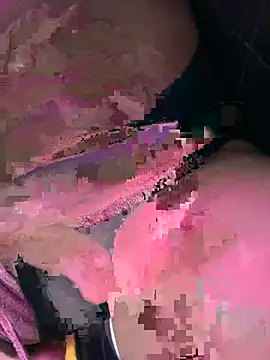 Emily_99's Live XXX Chat