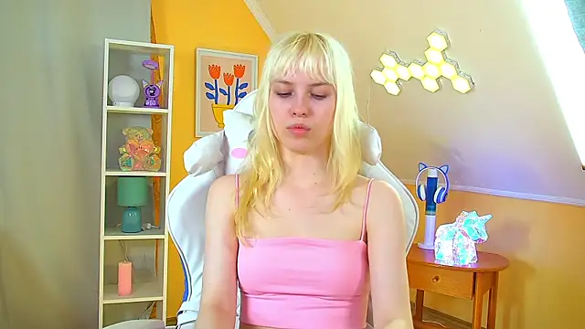 HannahHollis: онлайн-секс-чат