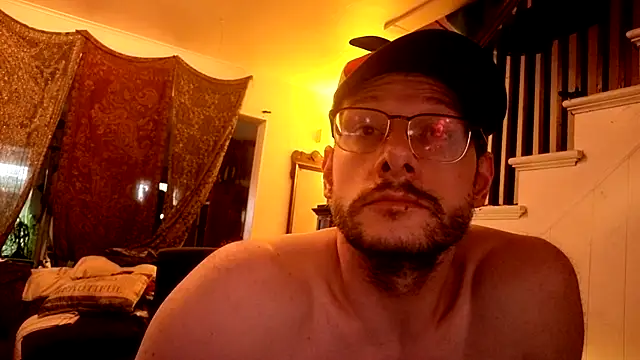MasterDaddyCool élő XXX-chatje