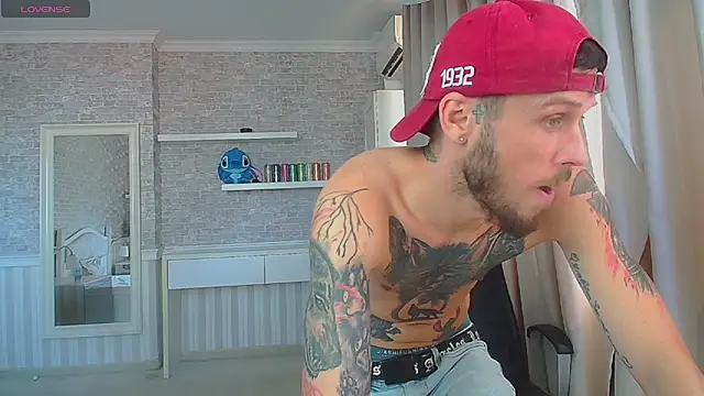 JonahShaw élő XXX-chatje
