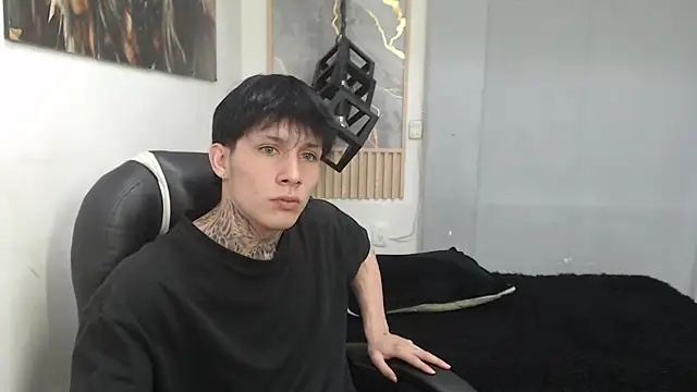 Cry_thereal Chat XXX in diretta