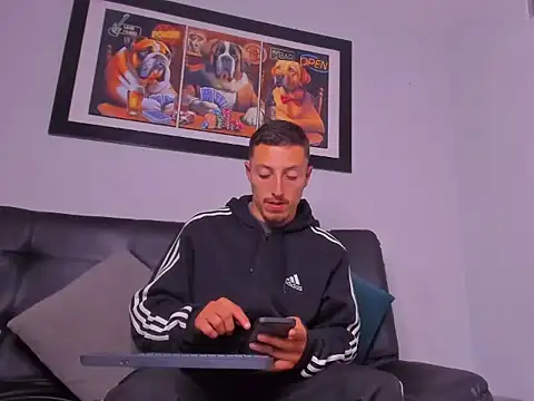 Master_Orioon élő XXX-chatje