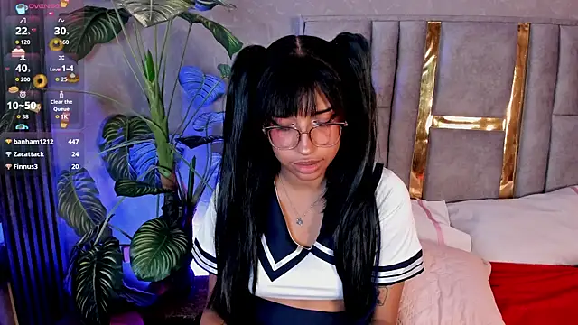 XXX chat uživo modela Karin_Ks