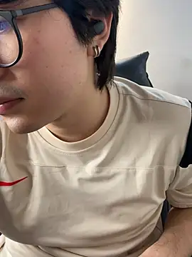 _Tommy_7 Chat XXX live