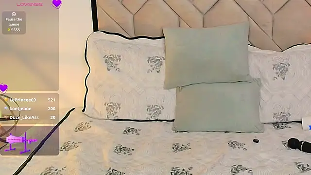 megganswift_'s Live XXX Chat