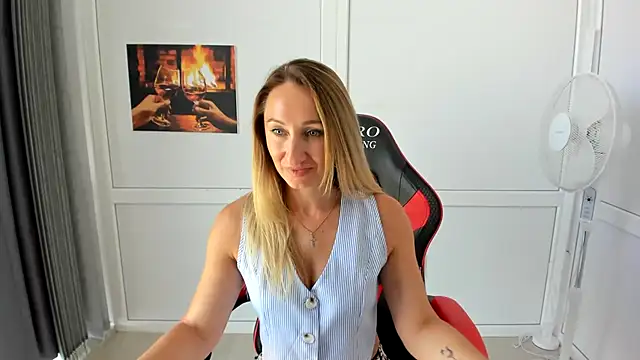 LilyDreamm Live XXX Chat