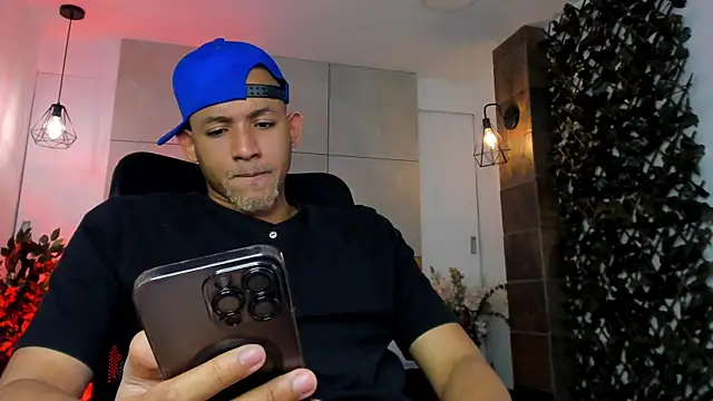 B_Wild XXX чат на живо
