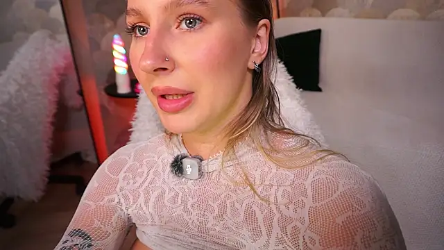 AnnLevine 现场XXX聊天