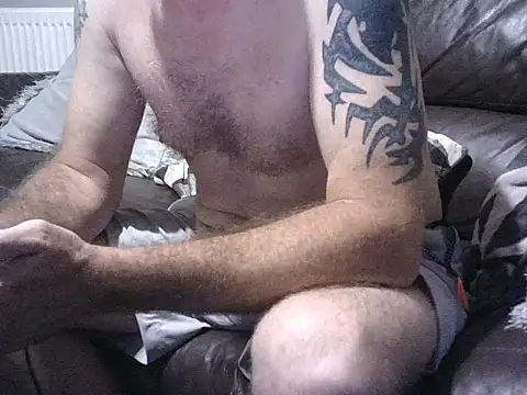 handyandyhandyn Live XXX chat