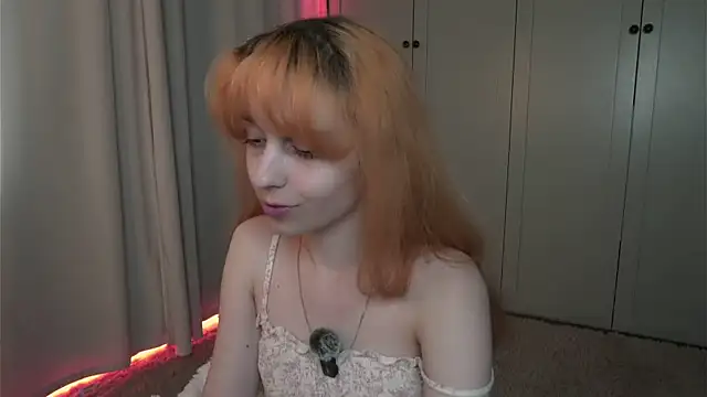 tgirlfoxy – Naživo XXX chat