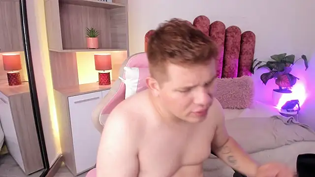 AdrianLust Live XXX-chat