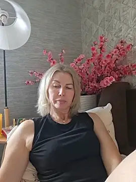 Онлайн чат XXX stellahere8