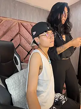ian_mathias_'s Live XXX Chat