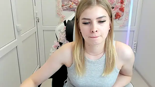 دردشة BrielleStorm الجنسية المباشرة