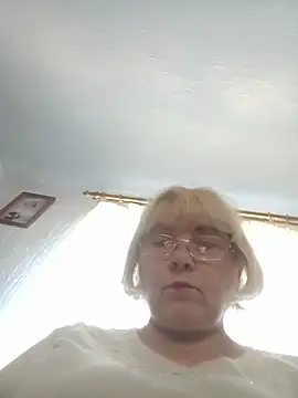 Chat +18 de Elena_Beautiful784 ao vivo