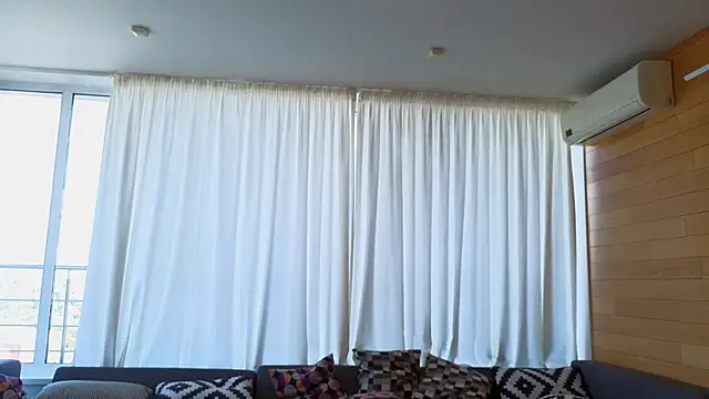 AliciaBrooks' Live XXX Chat