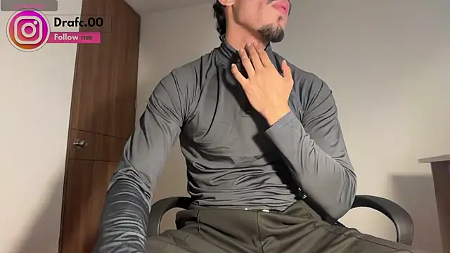 rafael_stone11's Live XXX Chat