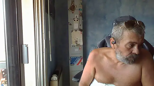 Chat +18 de panda_06200 ao vivo