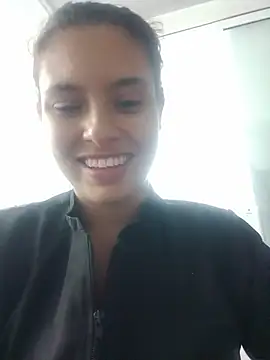 Chat +18 de BellaaGrace ao vivo