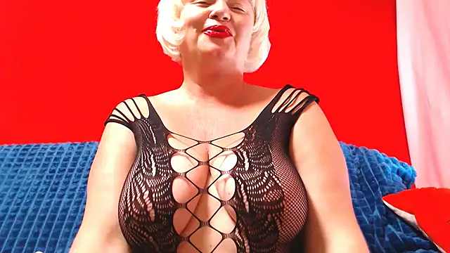 Chat +18 de NaughtyMILF4UX ao vivo