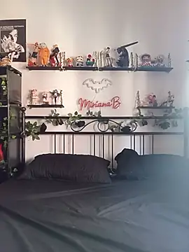 MirianaB XXX чат на живо