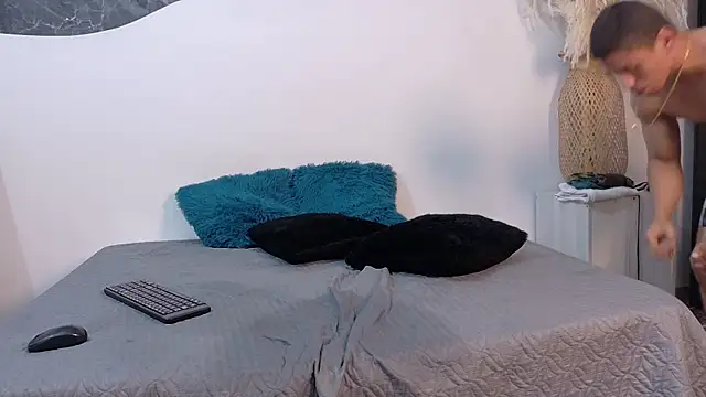 Thiago_16 Live XXX-chat