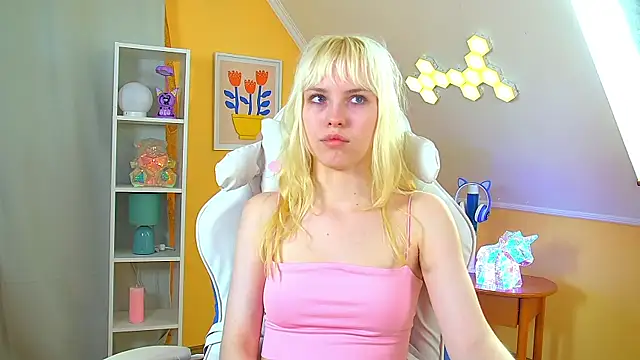 HannahHollis' Live XXX Chat