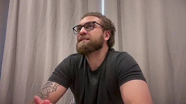 Bear_bear_'s Live XXX Chat