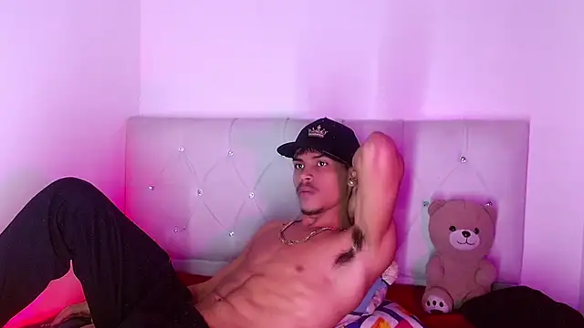 Angel_foxc13: απευθείας συνομιλία ΧΧΧ